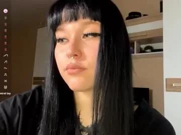 kyongsevenbergen on Chaturbate