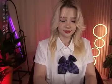 laurawifeness on Chaturbate