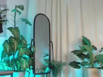 laurawifeness on Chaturbate