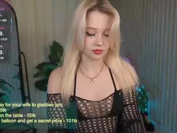 laurawifeness on Chaturbate