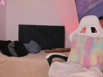 lia_queen610 on Chaturbate