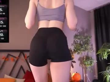 lindathacker — #leggings #fit #feet #muscle #nonude  -- Current Goal: Spank me x50 + oil at 555 tokens -- Next Goal: bare back tease and tits side