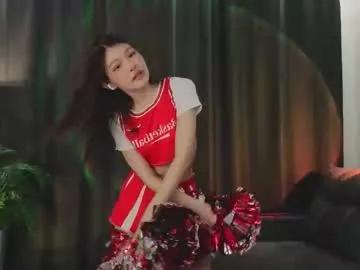 loney__tunes on Chaturbate