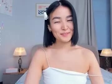 lora_lifelover on Chaturbate