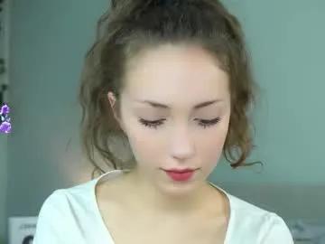 loriamarzinske on Chaturbate