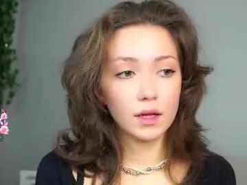 loriamarzinske on Chaturbate