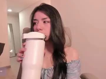 melanie_owo — GOAL: play dildo [439 tokens remaining] Hi  ! #bigass #young #petite #teen
