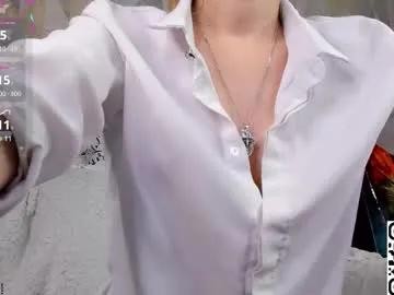 michelle_blond on Chaturbate