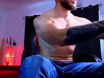 mightyaaron on Chaturbate