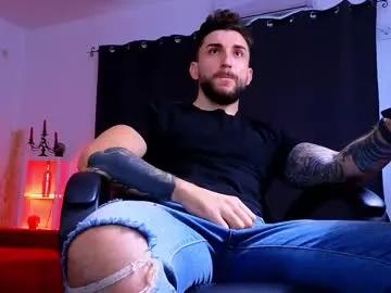 mightyaaron on Chaturbate