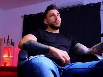 mightyaaron on Chaturbate