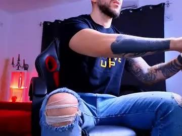 mightyaaron on Chaturbate