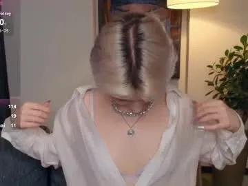 nakishacroshaw on Chaturbate