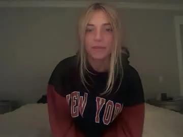 oliviacarterrr — shirt off #18 #fun #blonde [1111 tokens remaining]