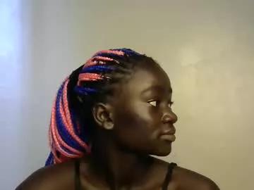 petitte_gyaal on Chaturbate