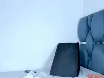 poutyseleny on Chaturbate