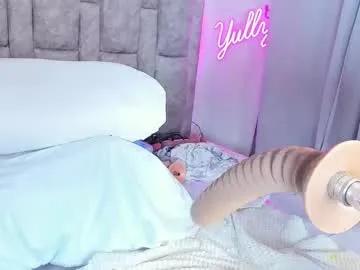 queen_yully on Chaturbate