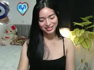 queenpinay69 on Chaturbate