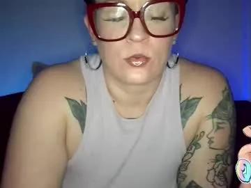 quinnofspades — Fat pussy needs big cock! #PAWG #snowbunny #tattoos #mommy