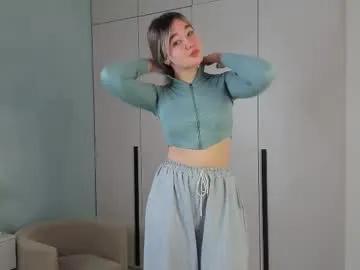 rosanaiwaoka on Chaturbate