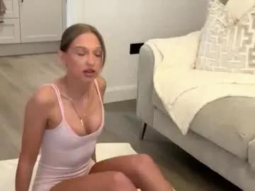 rosebella_ on Chaturbate