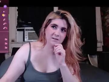 roxanneroulette on Chaturbate