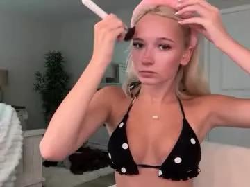 roxyrain2736 on Chaturbate