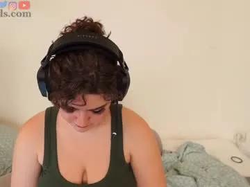 serareads on Chaturbate