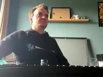 stonednboner on Chaturbate