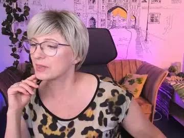 sugarvi on Chaturbate