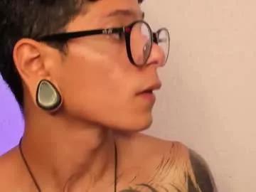 tayhlorstronghold on Chaturbate