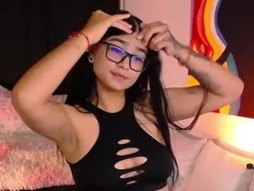thalia_066 on Chaturbate