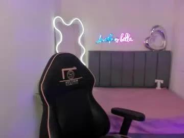 thiana_tay — GOAL: naked + stripteese [108 tokens remaining] Welcome to my room! help me with my first tips 5/55/555/5555 #bigboobs #ebony #18 #bigass  #bbw