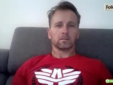 tomhardic on Chaturbate