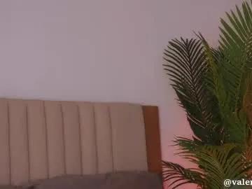 valery_swan1 on Chaturbate