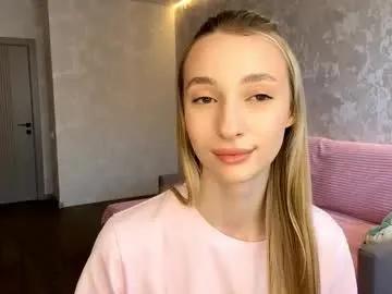 velvethonerkamp on Chaturbate