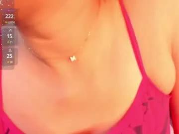 vikypetiteee on Chaturbate