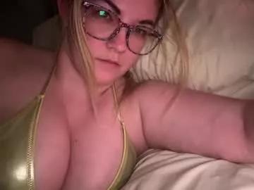 x_dreamgirl_x on Chaturbate