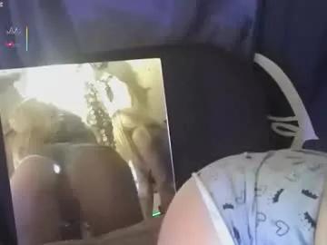 xoxo_chloechance_xoxo on Chaturbate