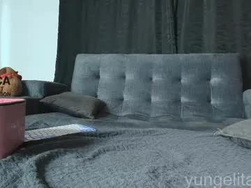 yungelitamor_ on Chaturbate
