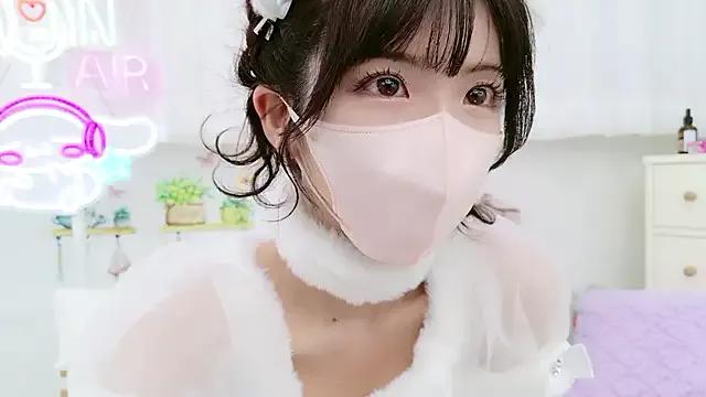 -minami- on StripChat