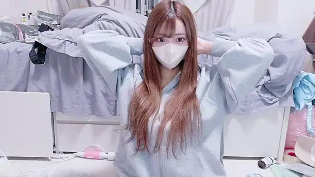 _chanMOMO_ on StripChat