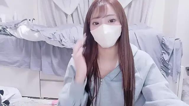 _chanMOMO_ on StripChat