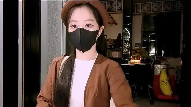 _Unchan_Ran_ on StripChat