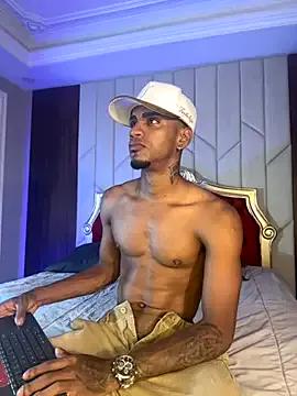 AaronCruz_ — Freechat on StripChat