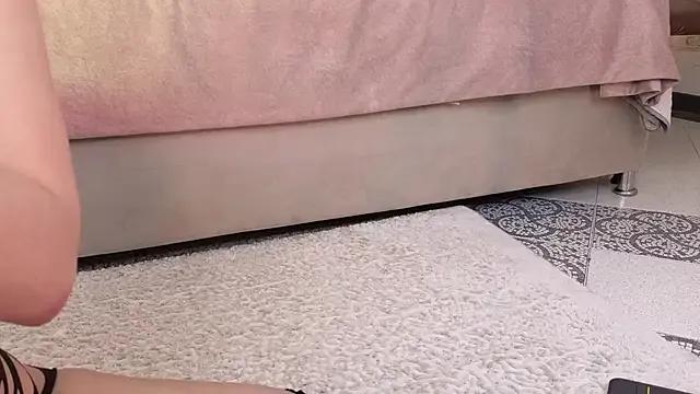 ahri_moon1 on StripChat