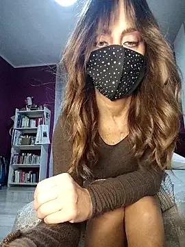 Akemi_rossi on StripChat