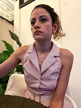 alana15 — MAKE ME WET