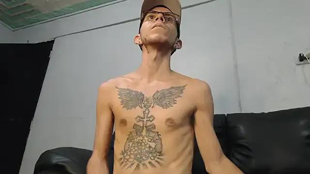 AlexandroRossi on StripChat