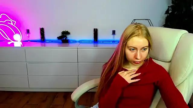 Alina_Blonde on StripChat